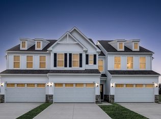 Ashton Plan, The Townhomes at Legacy Isle, Avon Lake, OH 44012