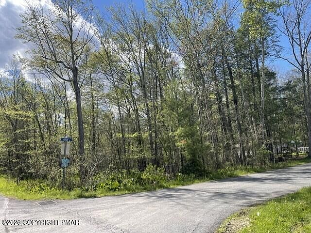 2nd image of 17 Pleasant View Dr #17E
