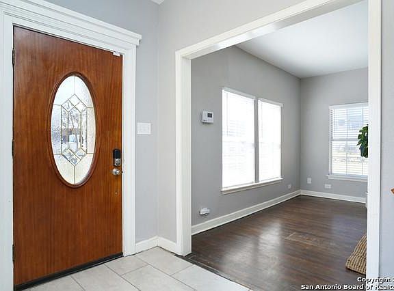 4th image of 1745 Donaldson Ave