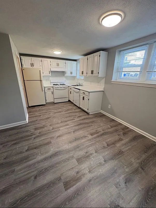 1 bed, 1.0 bath, 586 sqft, $2,200 — Photo 1
