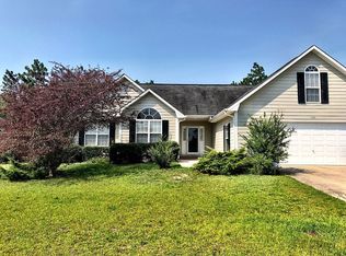 200 Fallingleaf Dr, Raeford, NC 28376