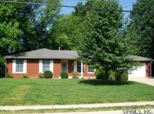 306 N Meridian Rd, Glen Carbon, IL 62034