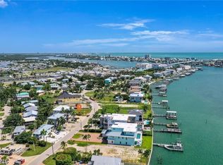 947 San Carlos Dr, Fort Myers Beach, FL 33931