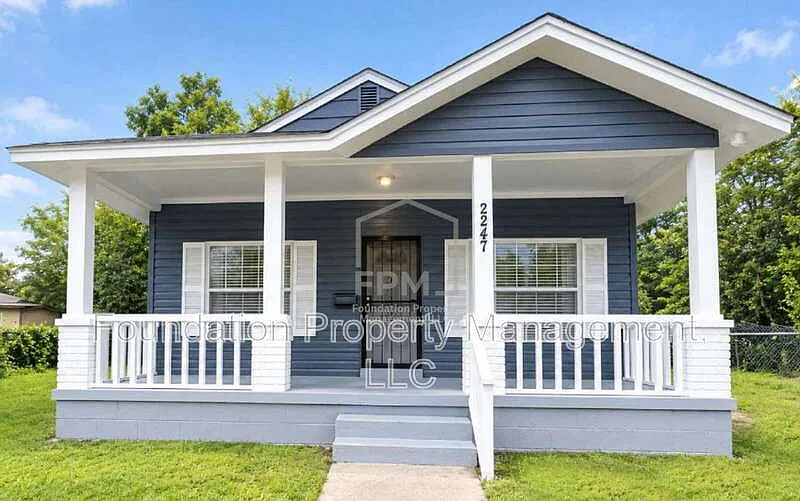 2 bed, 1.0 bath, 1027 sqft, $775 — Photo 1