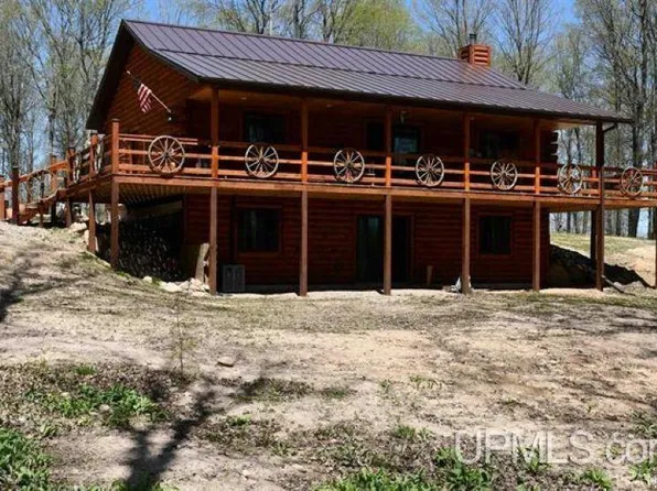 1322 W Northwoods Ln, Hardwood, MI 49834