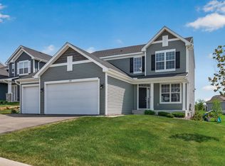 1559 Edgebrook Ln, Carver, MN 55315