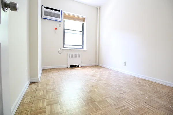 Rented by Luxor Homes & Investment Realty | media 23