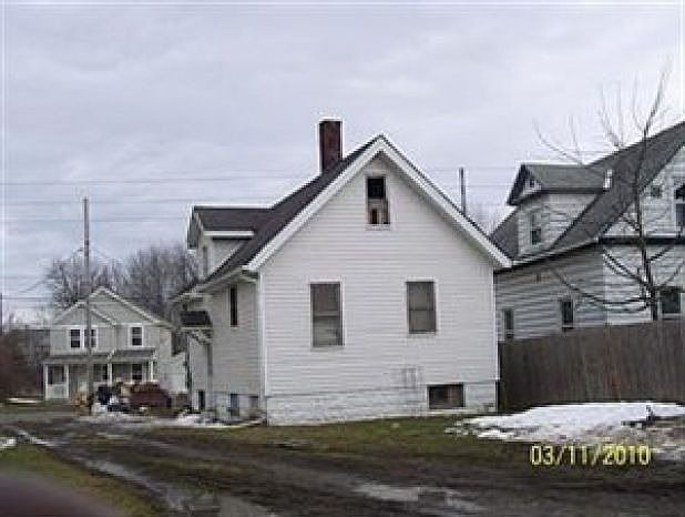 2nd image of 6269 W River Rd S