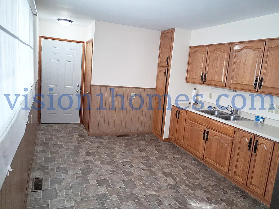 3 bed, 1090 sqft, $1,385 — Photo 4