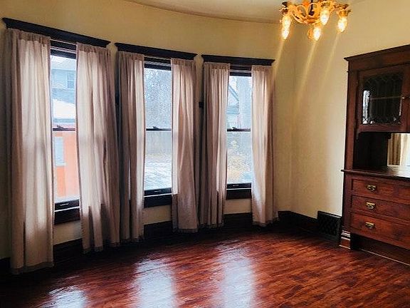 Dining Rm.:  Bay Windows, China Hutch
