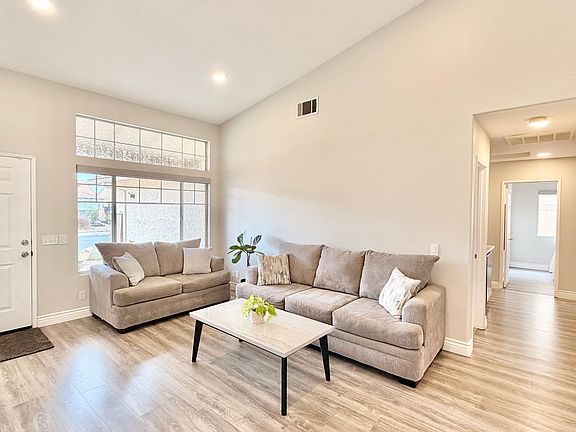 5th image of 4853 Lake Shore Pl