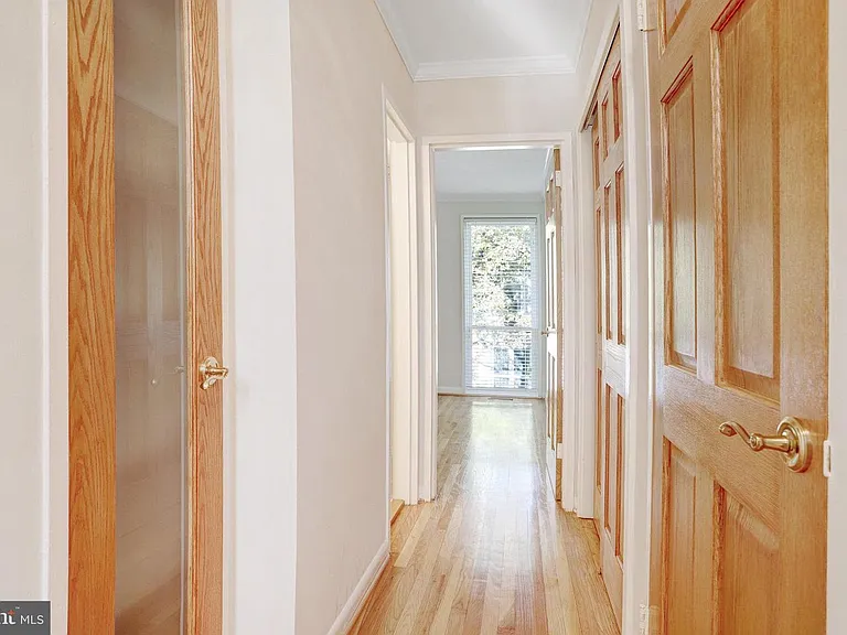 42 G St SW — Photo 18