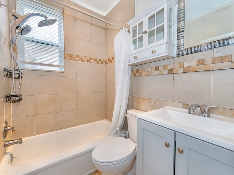 45 Essex Ave #1 — Photo 12