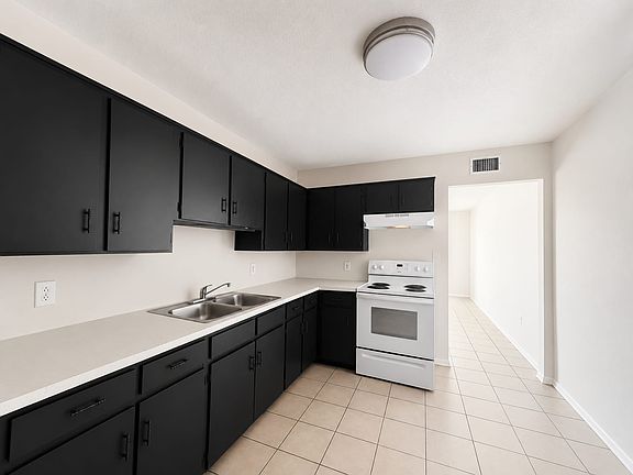 3rd image of 1811 Perkins Ave APT 7