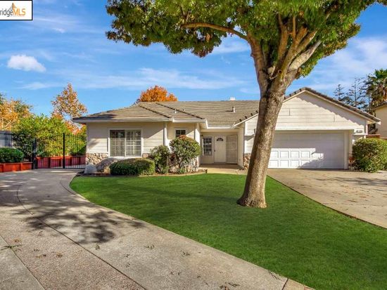 20 Barrington Ct Brentwood Ca 94513 Mls 40930428 Zillow