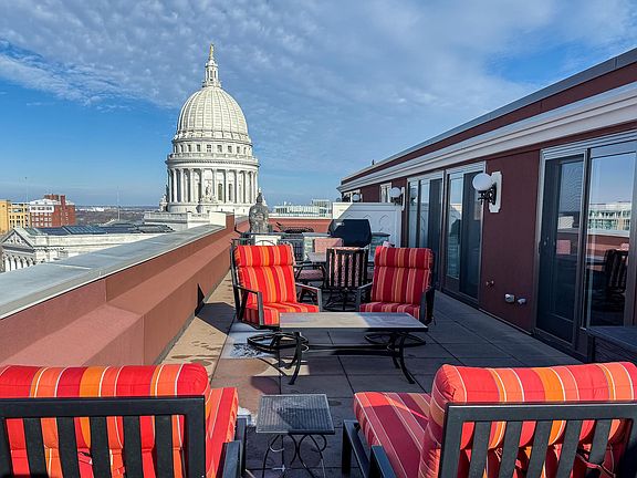 4th image of 123 W Washington Ave Penthouse 1004