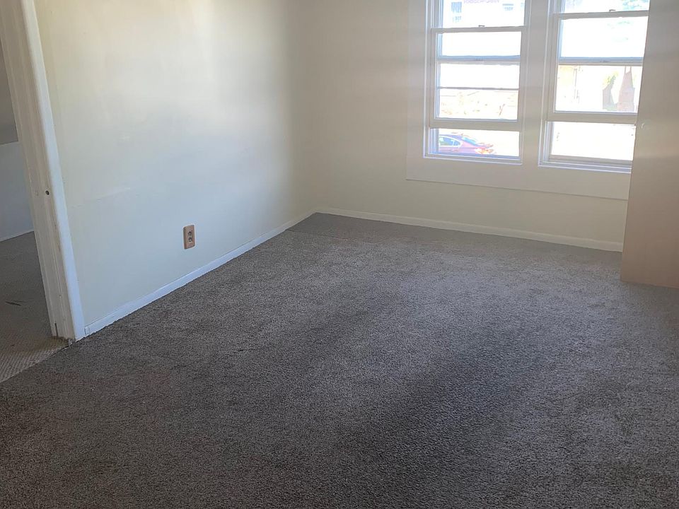 2nd image of 5406 25th Ave
