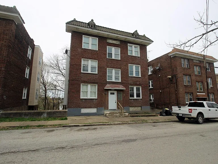 223 Spencer Ave #5 — Photo 1