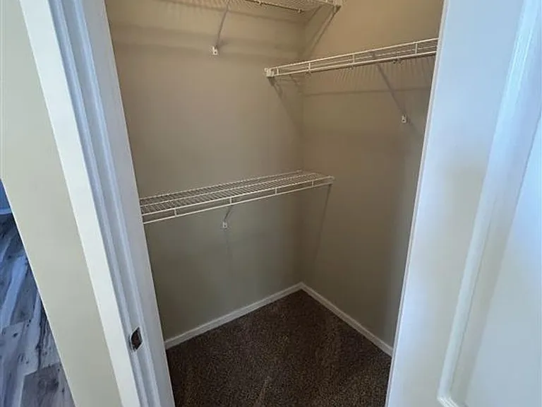 206 Walnut Grove Ct — Photo 12