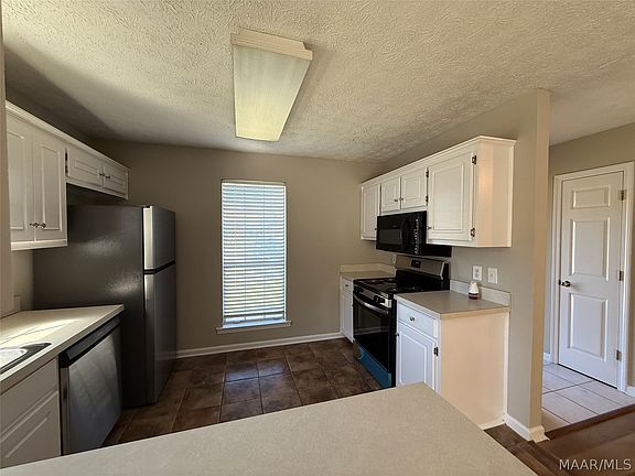 4th image of 96 Foxdale Rd
