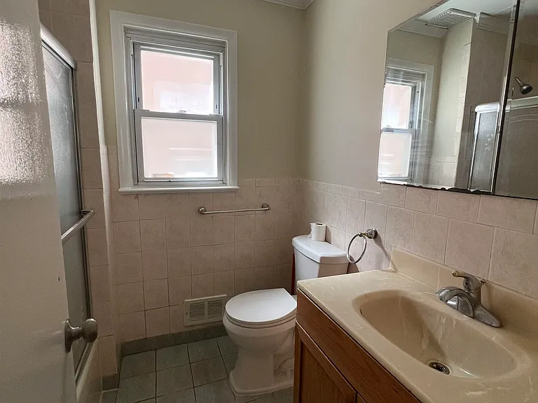 304 Columbia Ave #1 — Photo 7