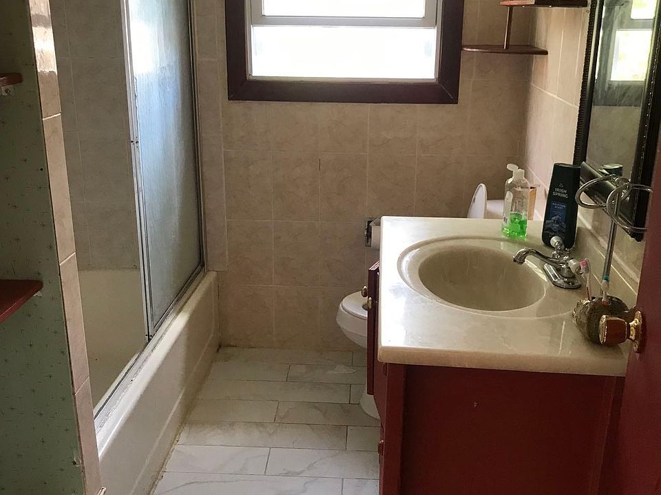 2nd image of 36 Golden Rd Floor 2