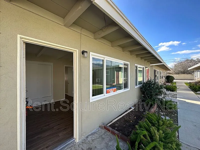 Studio, 1.0 bath, 390 sqft, $1,645 — Photo 2
