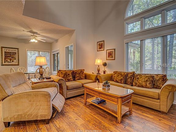 2nd image of 80 Ocean Ln APT 7611