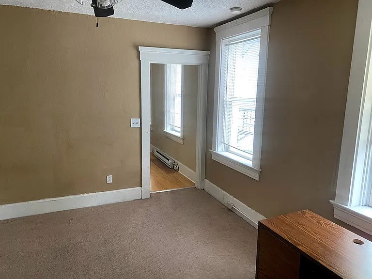 2333 W Clifton Ave #B2 — Photo 3