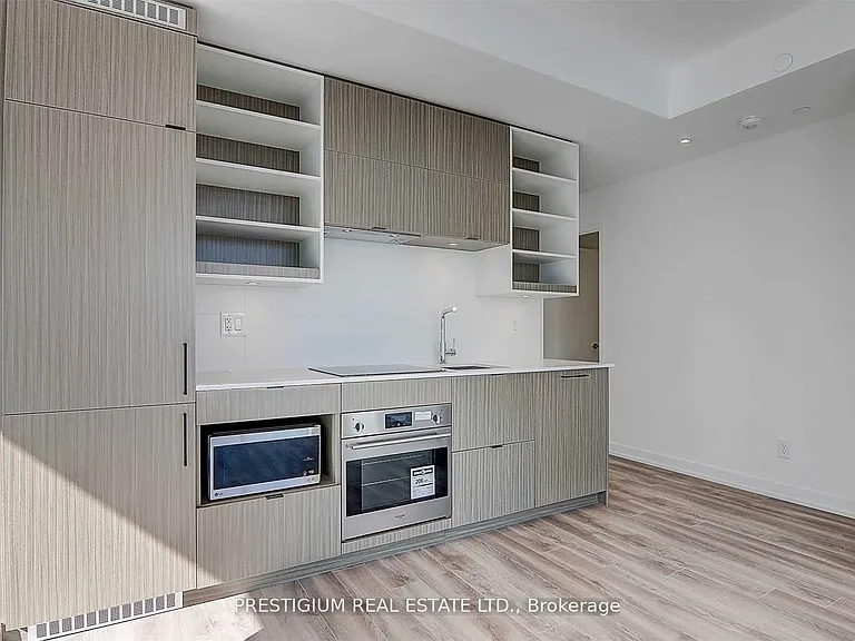 20 Edward St #804 — Photo 7