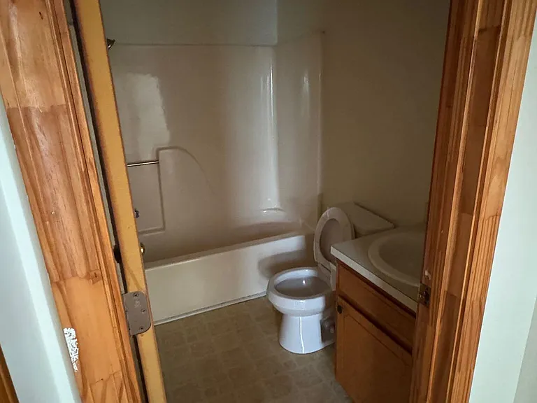 216 Hilltop Dr #7 — Photo 6