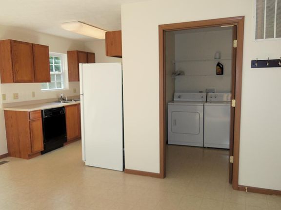 kitchen & laundry