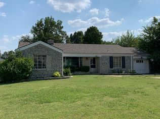 1116 Park Manor St, Nichols Hills, OK 73116
