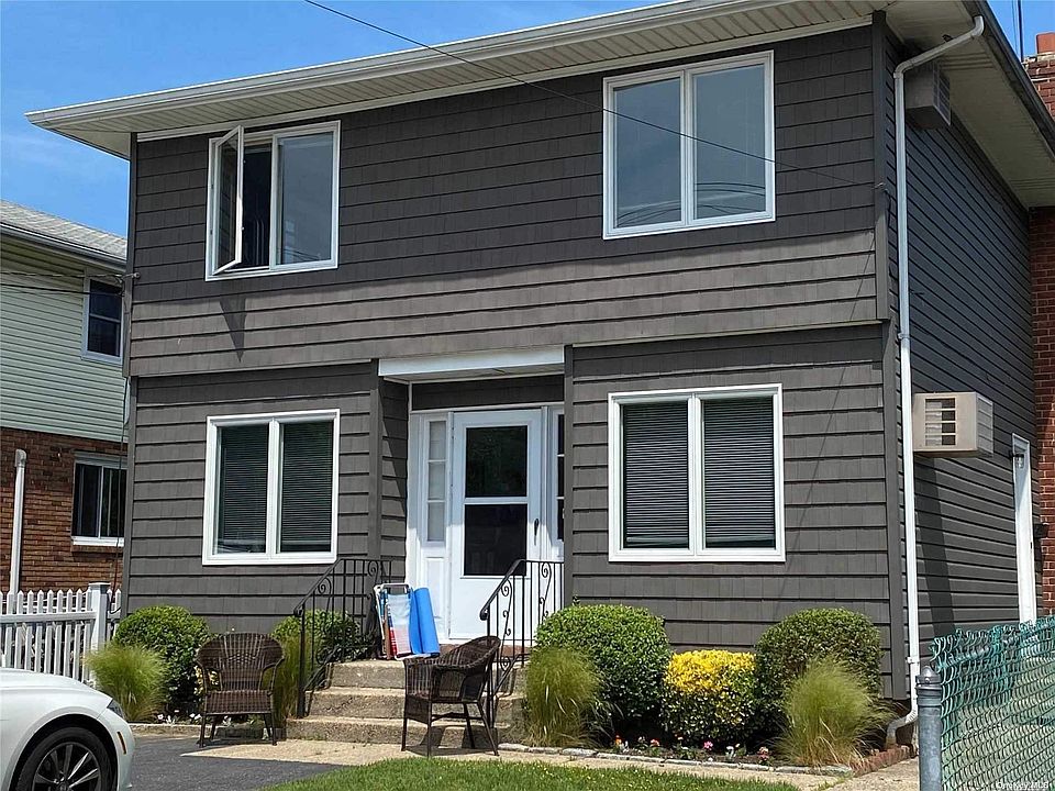 1st image of 9 Yennicock Ave #2