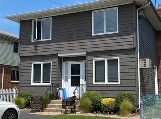 9 Yennicock Ave #2, Port Washington, NY 11050