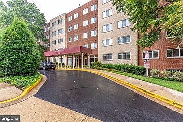 1st image of 200 N Maple Ave APT 214