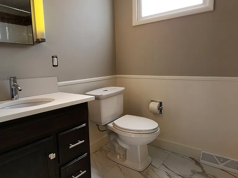 7004 Kazimier Ave — Photo 5