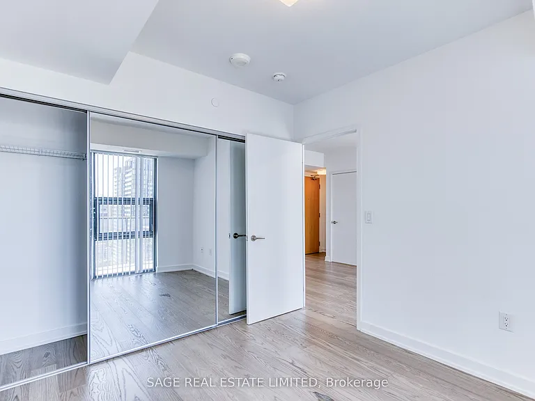 11 Wellesley St W #2613 — Photo 17