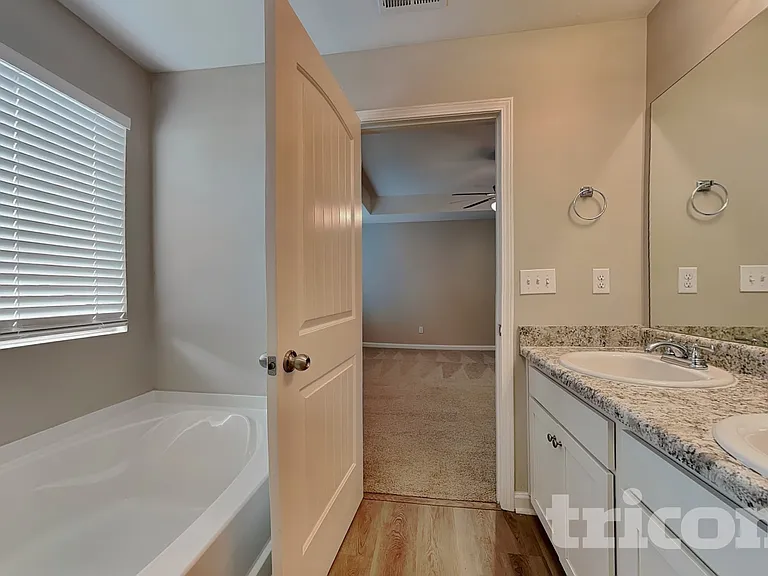 418 Daffodil Dr — Photo 9