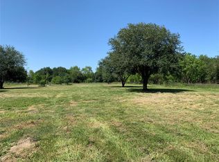 347 Baker Rd, Winnie, TX 77665