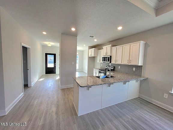 3rd image of 17762 Kelso Dr