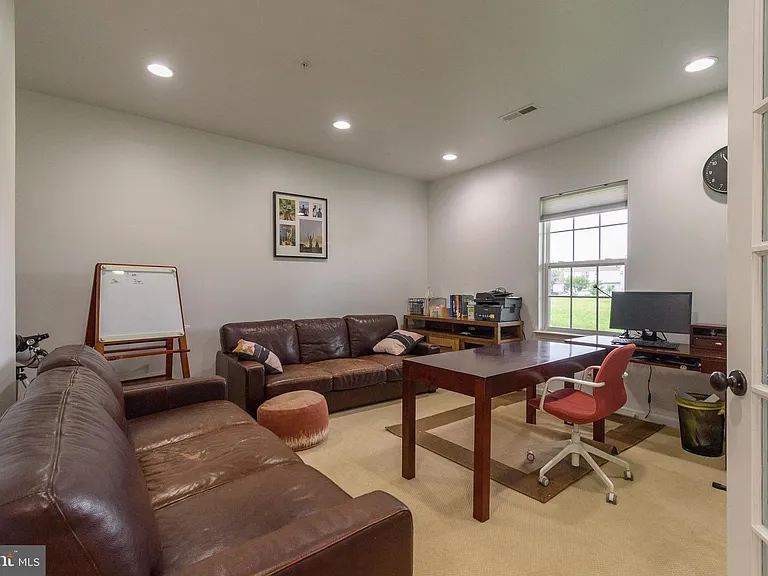 303 Ellison Dr — Photo 28