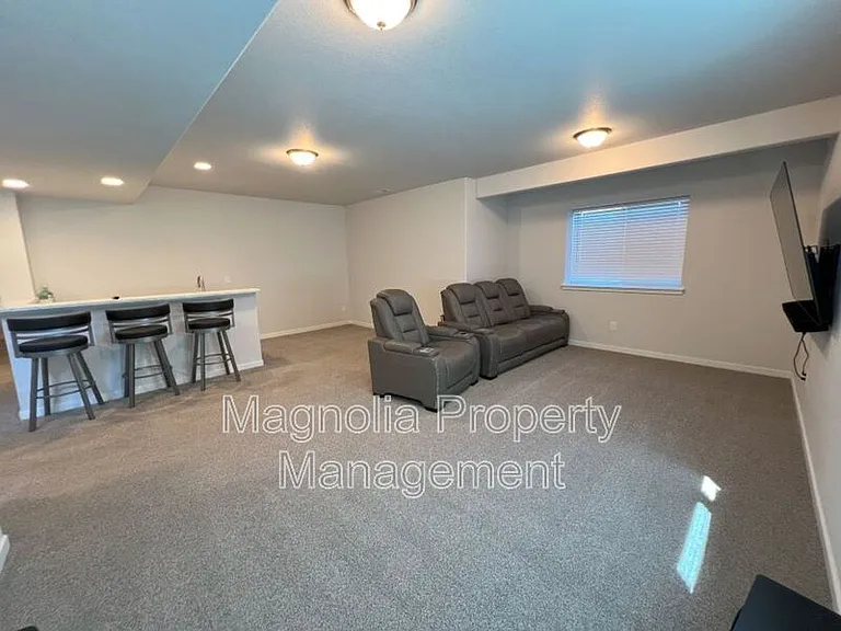 11855 Koenig Dr — Photo 19