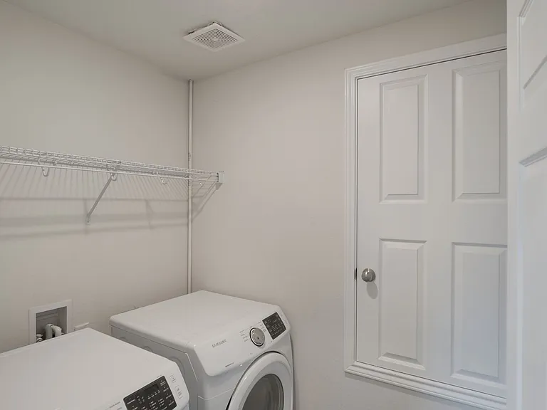 6319 Antares — Photo 3