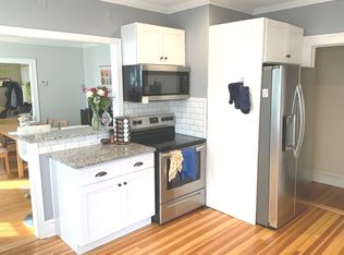 12 Bretton Rd, West Hartford, CT 06119