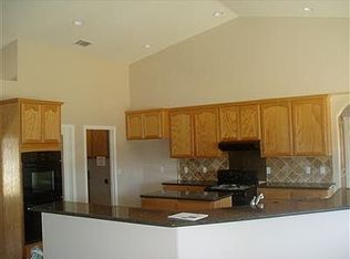 12999 Ojai Rd, Apple Valley, CA 92308