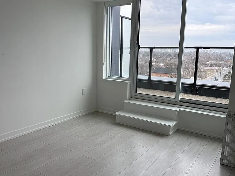 556 Marlee Ave #814 — Photo 3