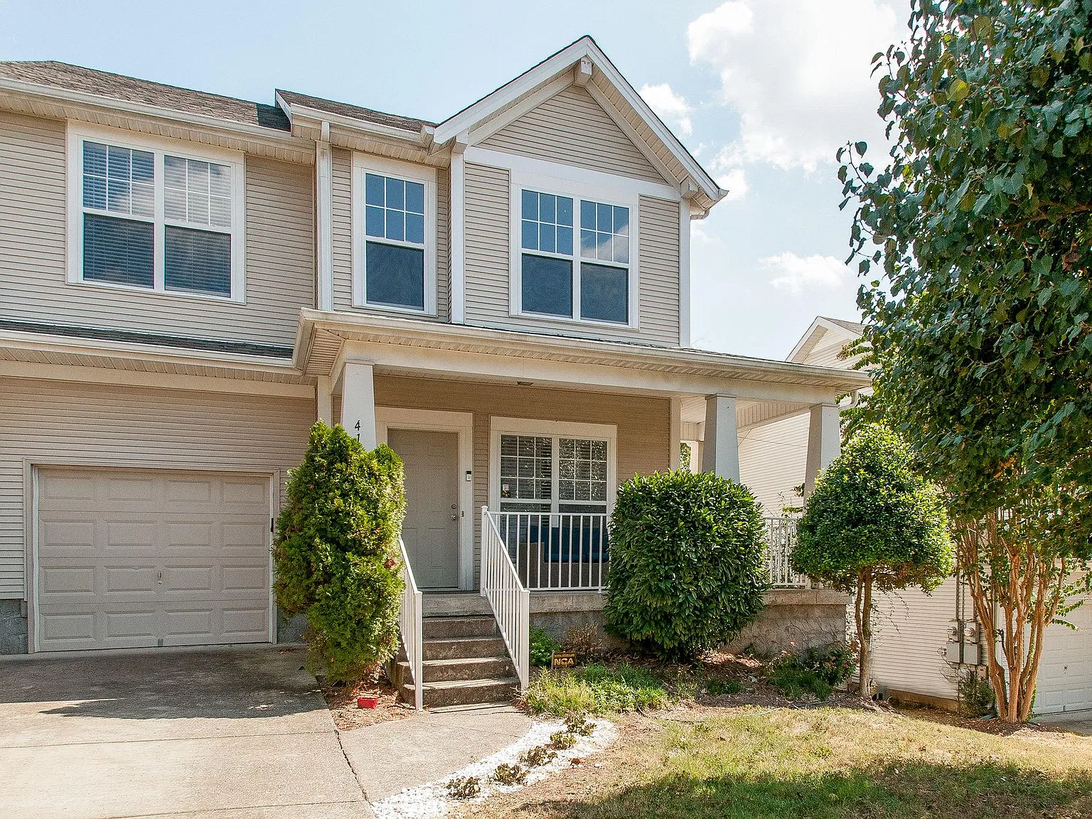 411 Normandy Cir — Photo 1