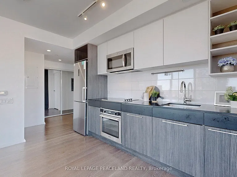 68 Shuter St #1810 — Photo 11