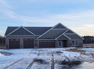 19543 Butternut St NW, Oak Grove, MN 55011